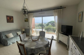 Horizon Bleu with terrace in Sainte-Maxime